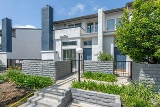 Building Photo - 5351 Corteen Pl