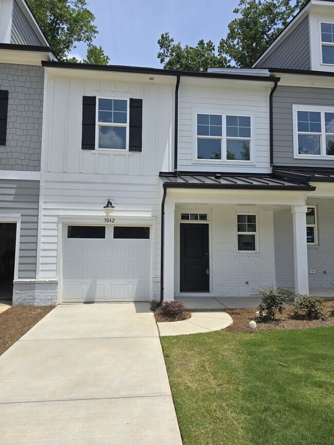 Beautiful New Constuction 3BR/2.5BA Townhouse - Beautiful New Constuction 3BR/2.5BA Townhouse