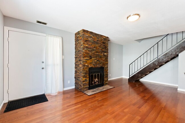 Building Photo - 4882 Sonata Dr