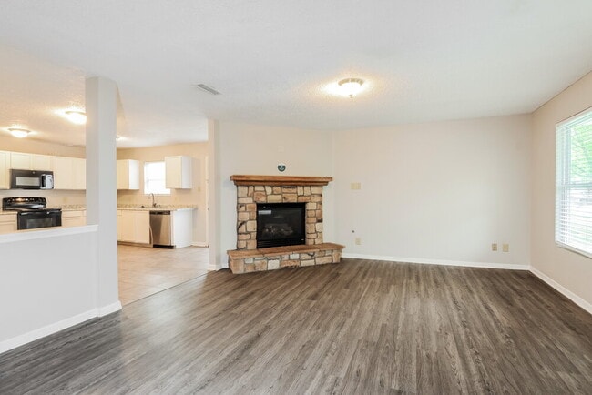 Building Photo - 14427 Cuppola Dr