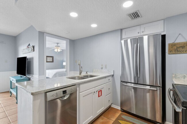 Foto del edificio - Oceanfront Long-Term Rental at Sand Dollar...