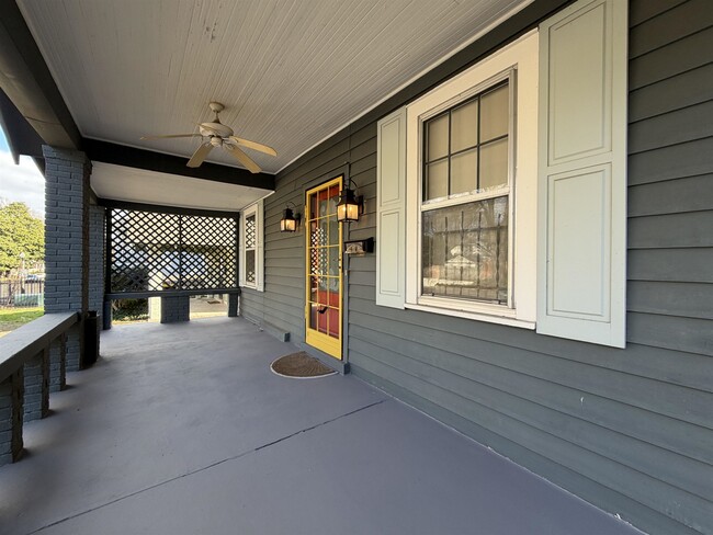 Building Photo - 1999 Peabody Ave