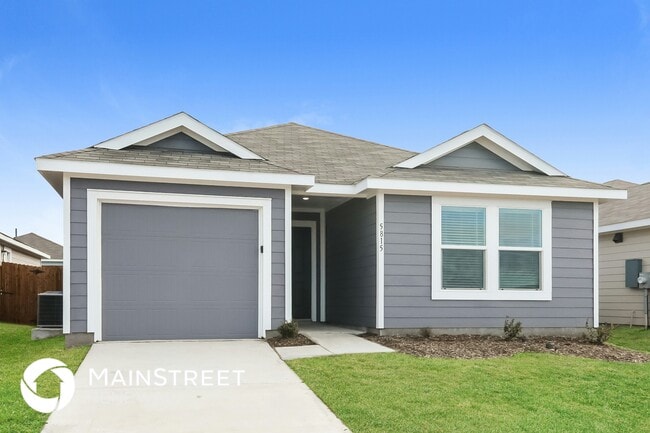 Building Photo - 5815 Bristle Leaf Dr