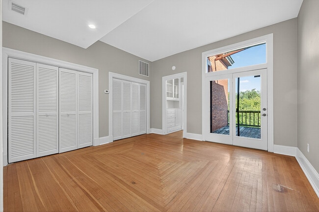 Building Photo - Grandview Apartments