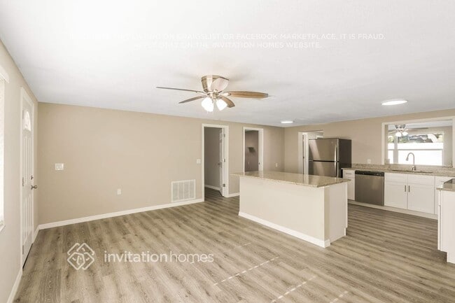 Foto del edificio - 10821 Manchester Rd