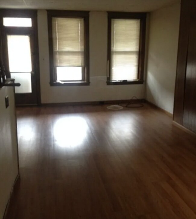 Foto del edificio - Coming Soon - 5 Bedroom Pet Friendly House in Lancaster!