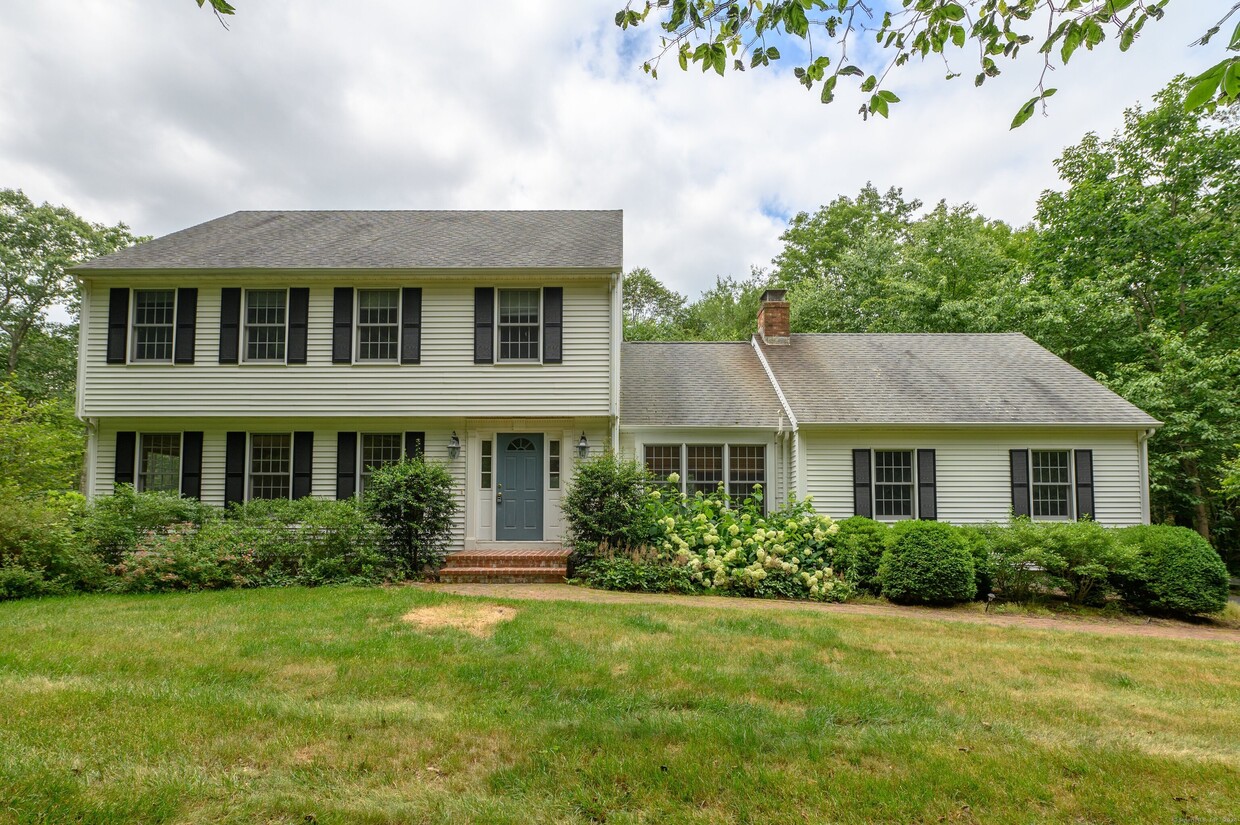 Primary Photo - 76 Suffolk Dr