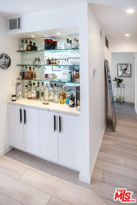 Foto del edificio - 8535 W Knl Dr