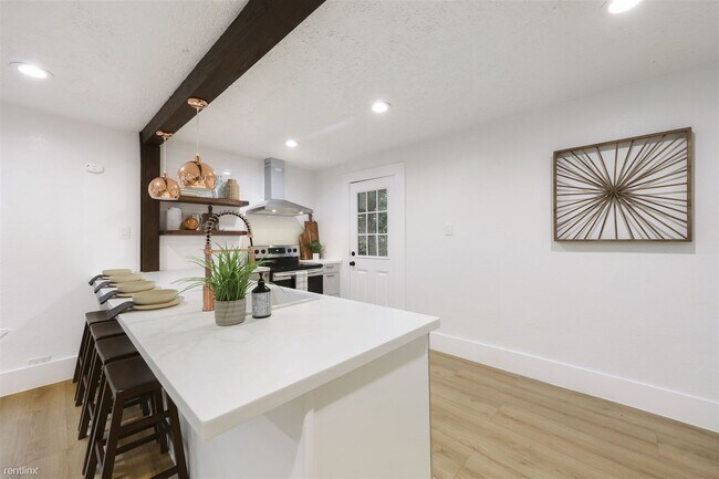 Foto del edificio - 3 br, 1 bath House - 3434 Texas Avenue