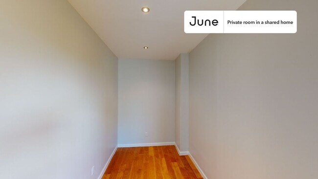 Building Photo - Room in Shared 3 bed/1 bath home in Upper West Side