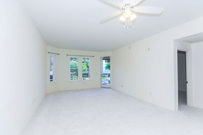 Building Photo - Colony at the Peninsula 2 bedroom 2 bath w...