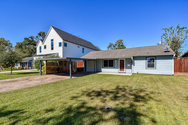 Foto del edificio - 7418 Jalna St