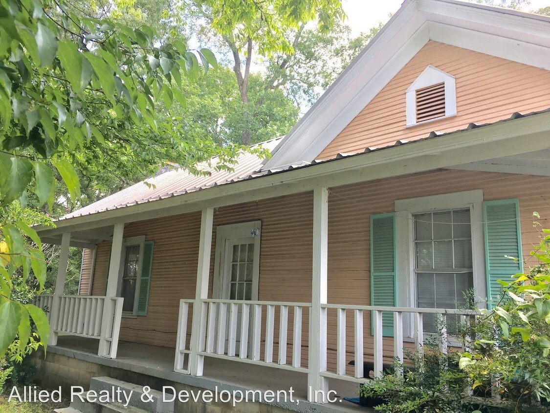 14280 Old Greensboro Rd, Tuscaloosa, AL 35405 House Rental in