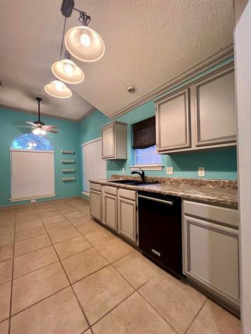 Building Photo - 943 Azalia Dr