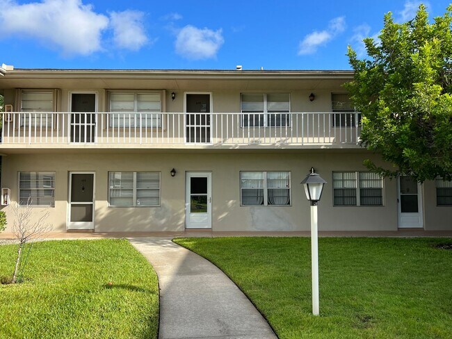 Building Photo - 55+ community 1 BED 1 BATH in Vista St. Lucie _Second Floor Unit_