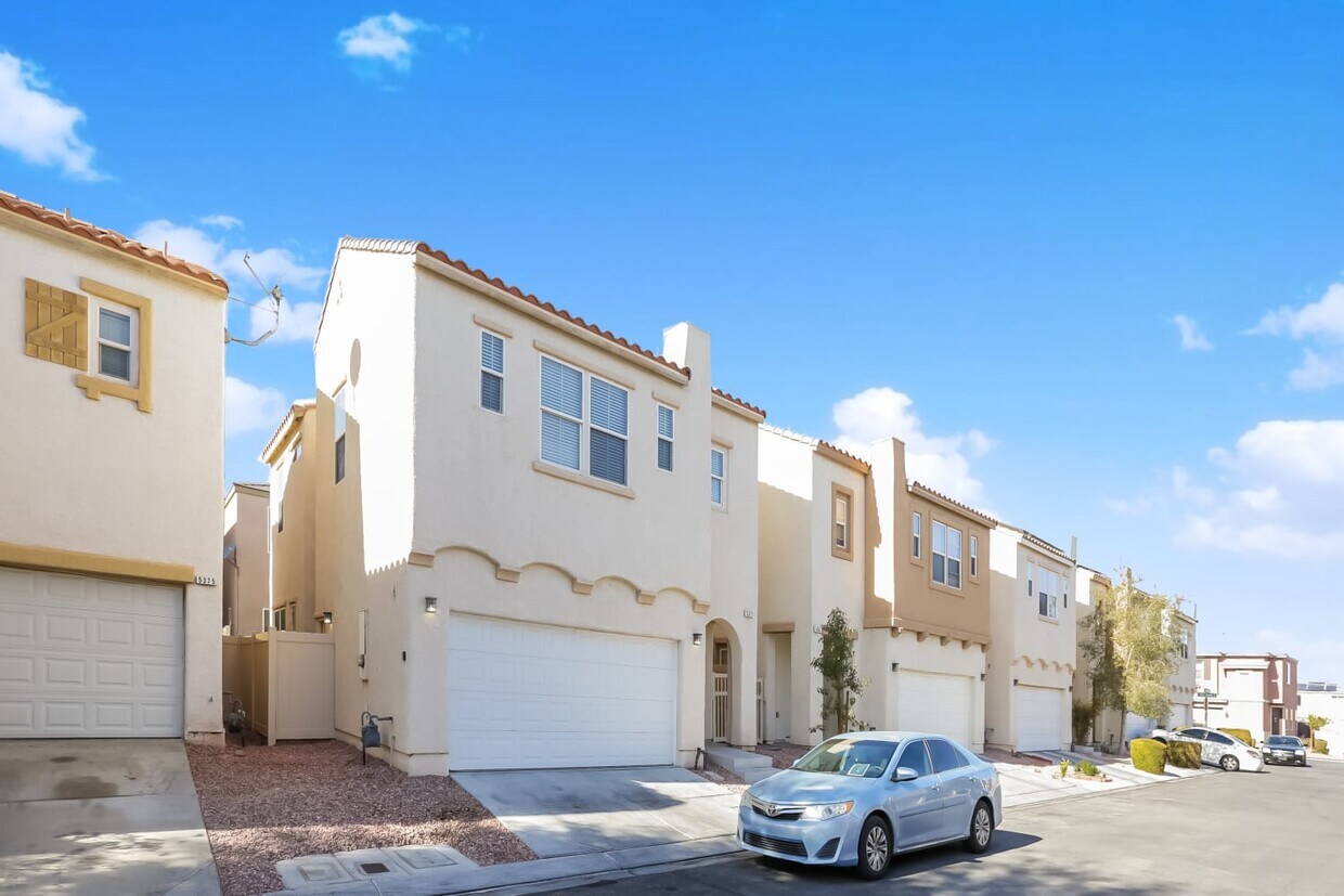 Foto principal - 5371 Flowing Spring Street