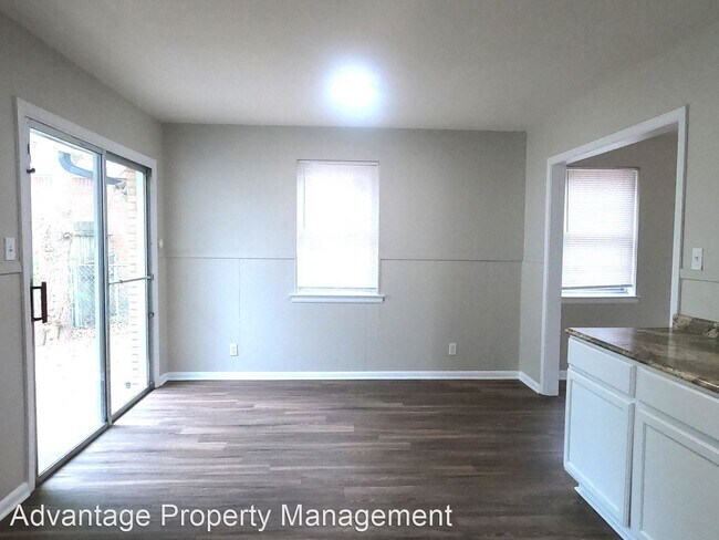 Foto del edificio - 3 br, 1 bath House - 2201 Gayle Ave.