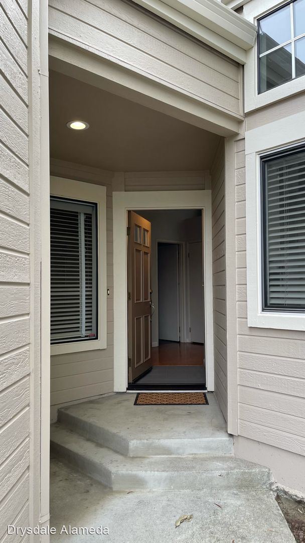 Foto del edificio - 2 br, 2 bath House - 412 McDonnel Rd