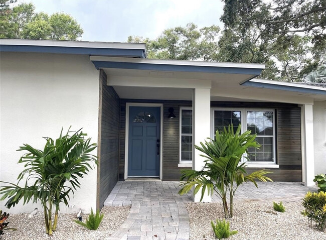 Building Photo - 6400 Evergreen Ave