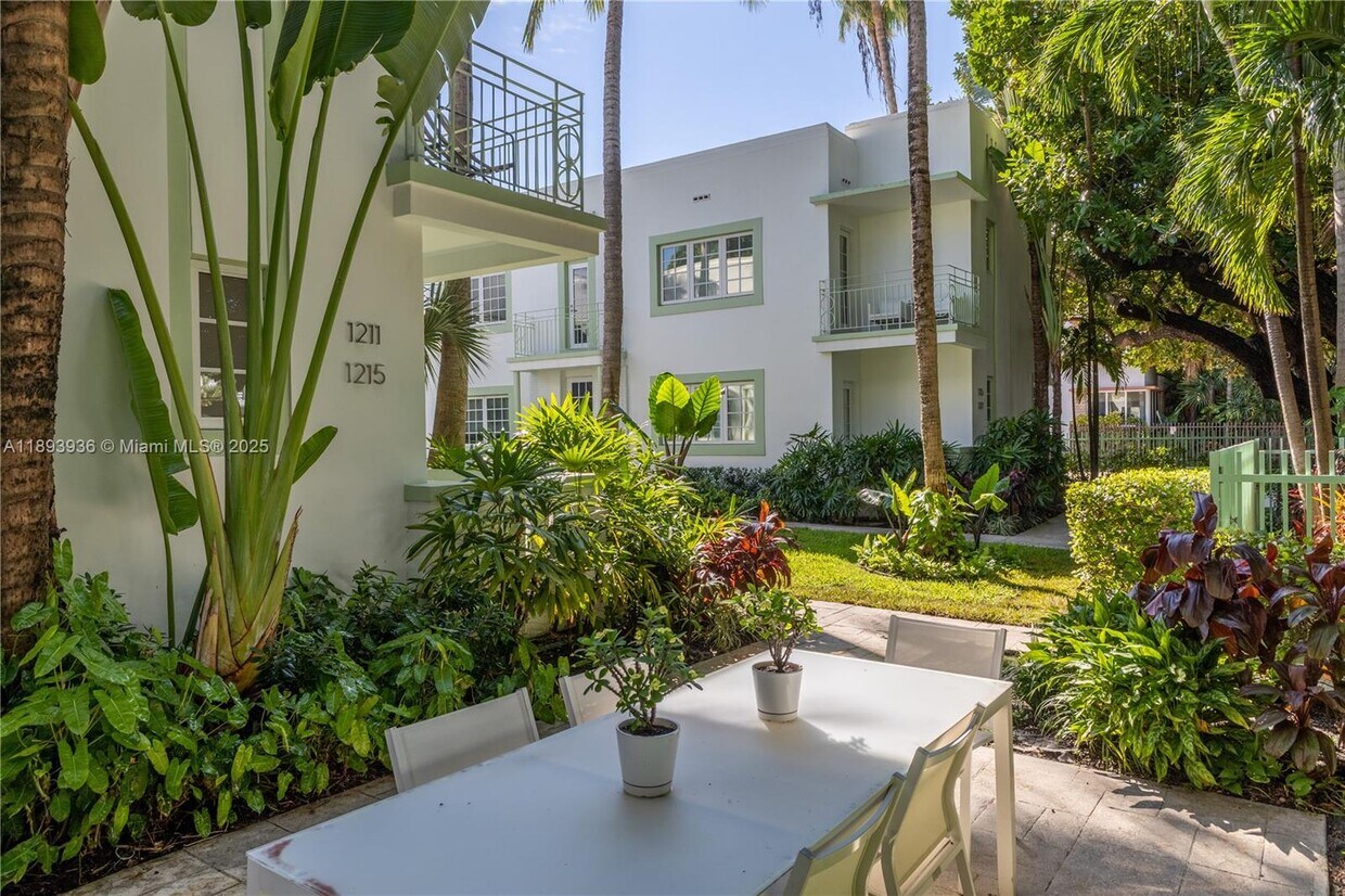Foto principal - 1211 Meridian Ave
