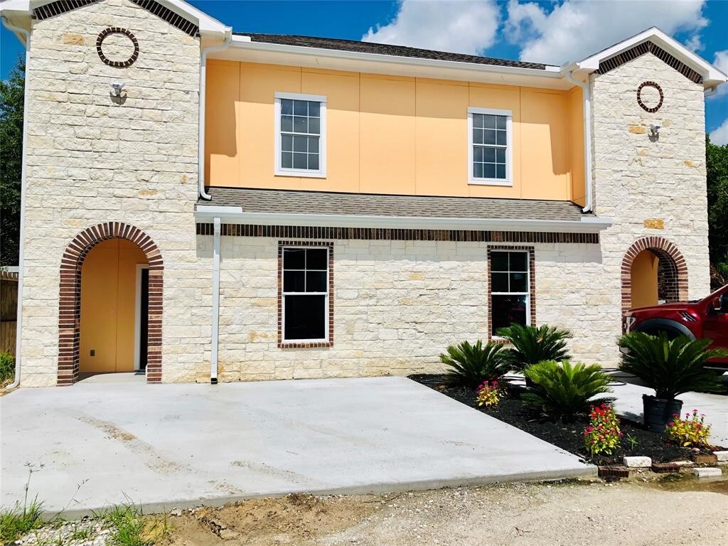 Foto principal - 6820 Winfield Rd