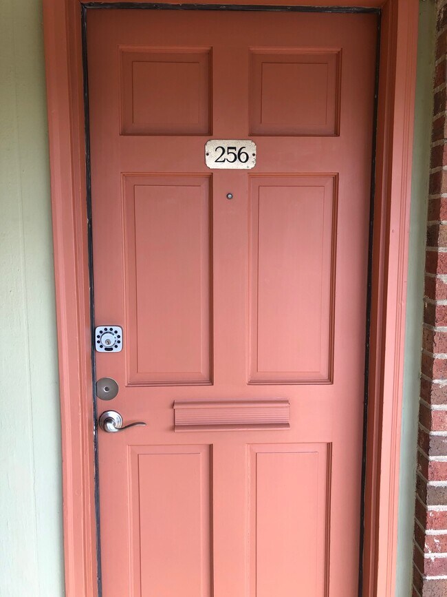Foto del edificio - 807 W Trinity Ave
