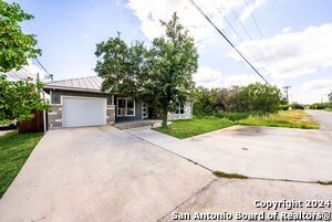 Foto del edificio - 950 Paradise Dr