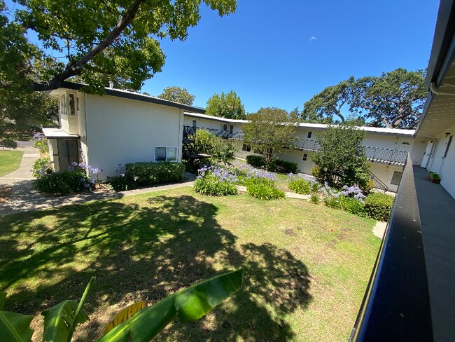 Building Photo - 14225 Lora Dr