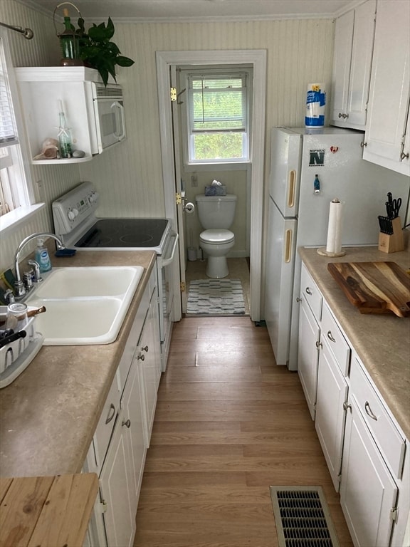 Building Photo - 9 Perry Ave