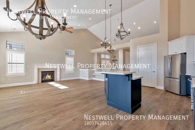 Building Photo - Gorgeous Thanksgiving Meadows Home - Golfi...