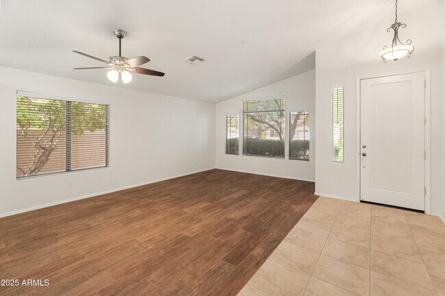 Foto del edificio - 15741 N 104th St