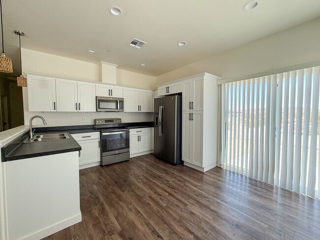 Foto del edificio - 29 Palms Home with Solar