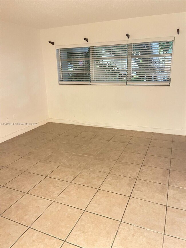 Building Photo - 7370 SW 82nd St