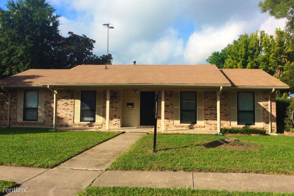 1217 Rockledge Dr, Garland, TX 75043 House for Rent in Garland, TX