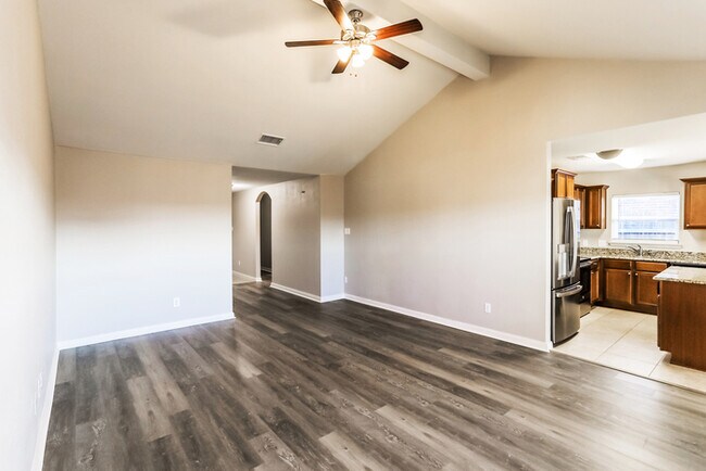 Building Photo - Bright 4-Bedroom Home with 2-Car Garage