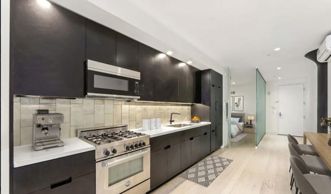 Building Photo - 1875 Mission St