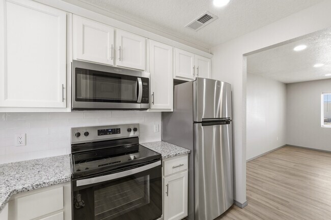 Foto del edificio - 855 W Castillo Ave