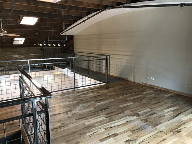 Foto del edificio - 2144 Ashland Ave