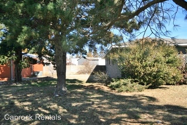 Building Photo - 1324 Huntington Way