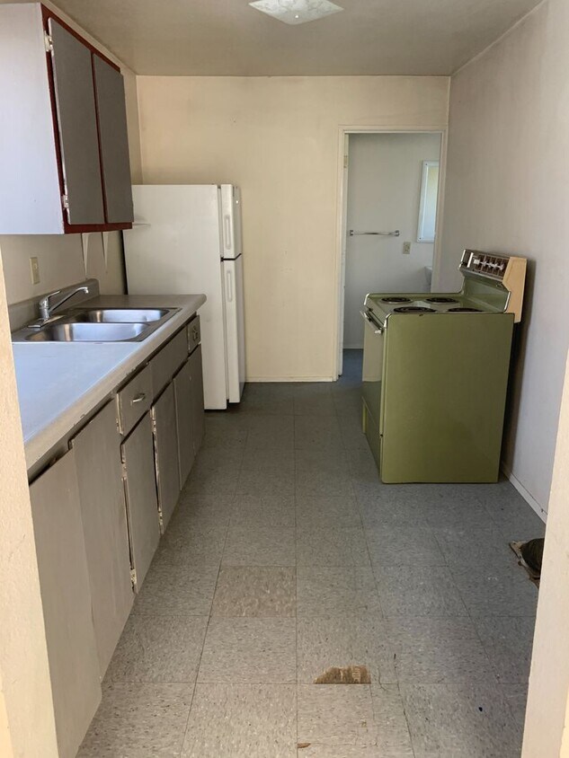 Foto del edificio - 2 bedroom 1.5 bath duplex