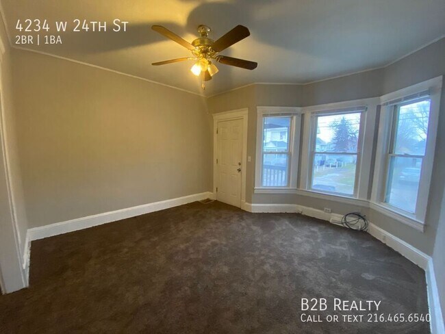 Building Photo - Charming Two-Bedroom Multi-Family Home wit...