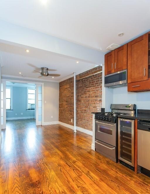 Building Photo - 147 Avenue A