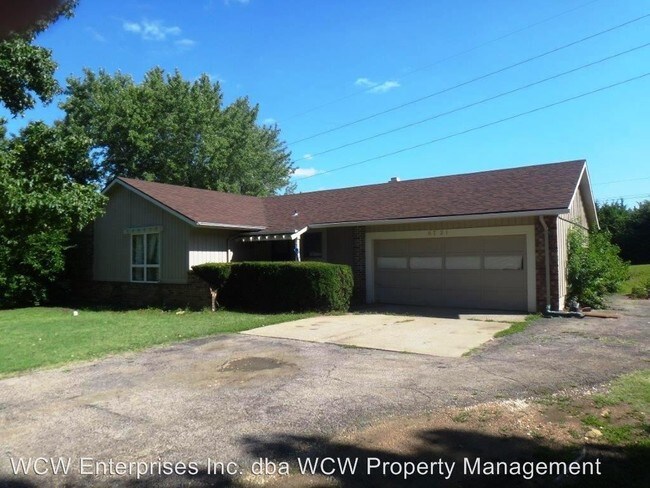 Building Photo - 6721 SW 40th St