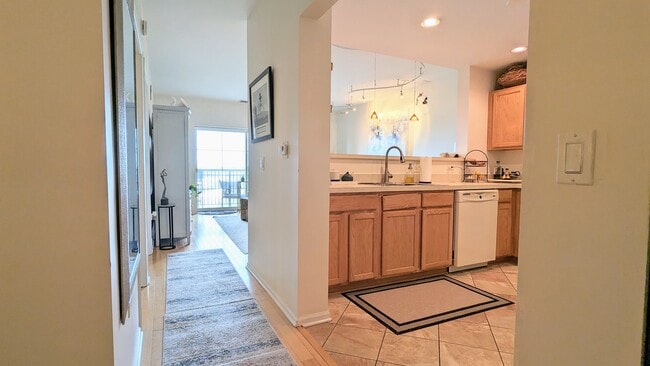 Building Photo - 440 W Mahogany Ct