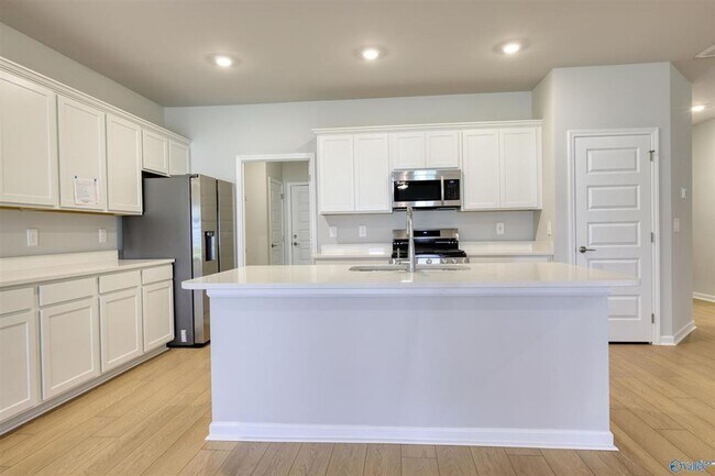Foto del edificio - 6004 Gardner Maples Dr SE