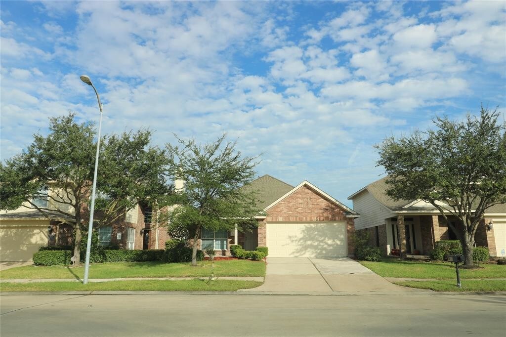 1738 Fallow Ln, Houston, TX 77049 House for Rent in Houston, TX