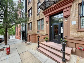 Building Photo - 108 Waldo Ave