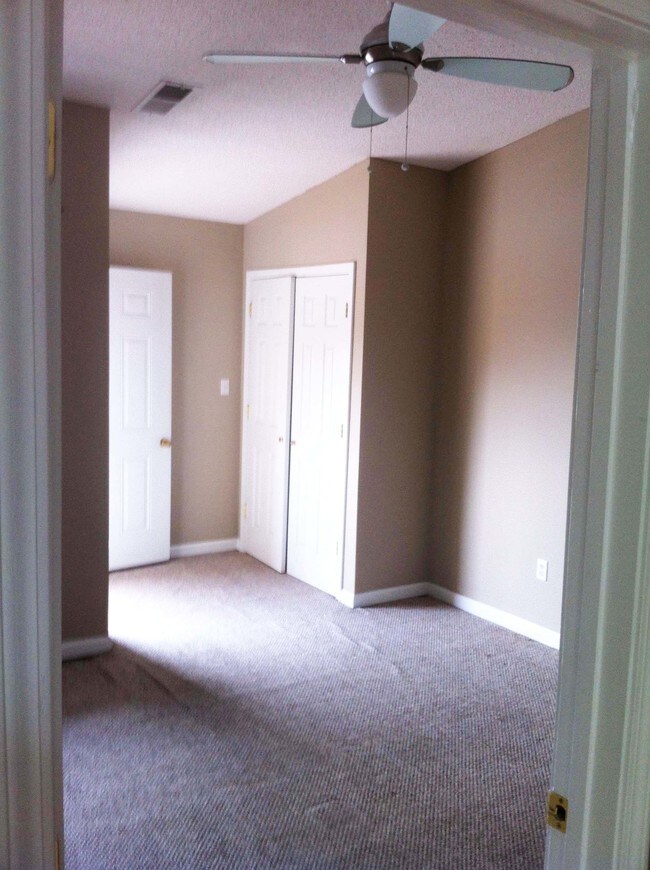 563 Limestone S Unit 201, Lexington, KY 40508 Apartments in Lexington