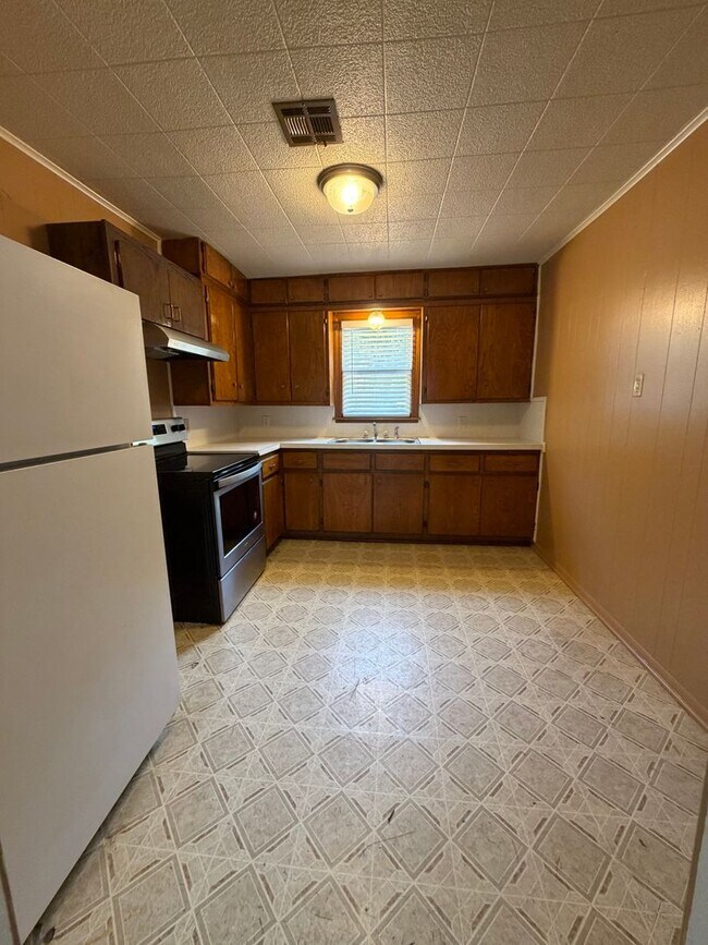 Foto del edificio - 519 N Highland Ave