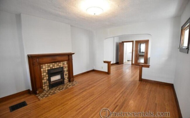 Building Photo - 87-89 W California Avenue